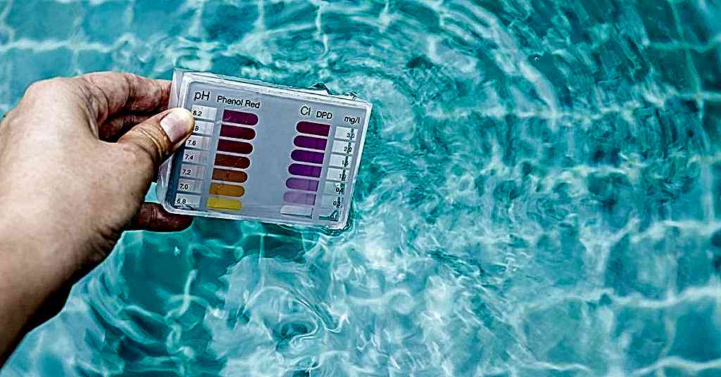queensland-summer-pool-maintenance