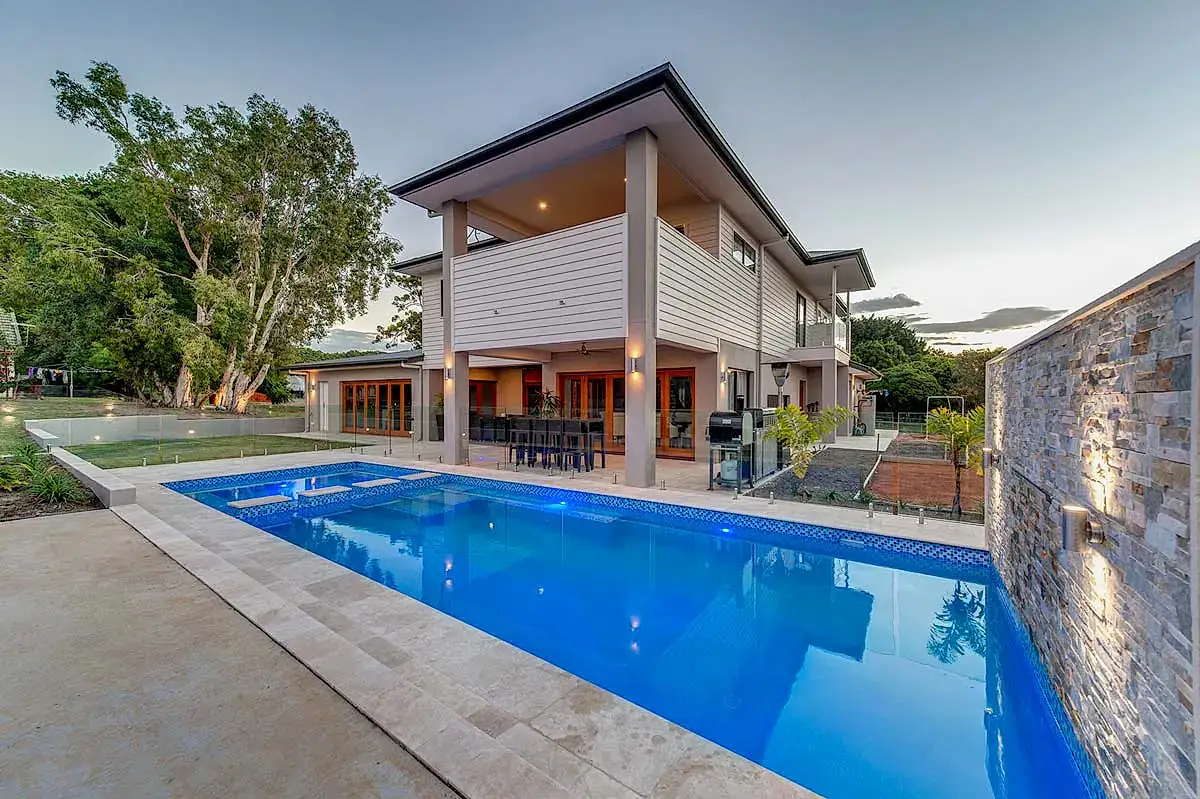 rochedale-environpools-brisbane-4 Carindale-environpools-brisbane-pool-builders